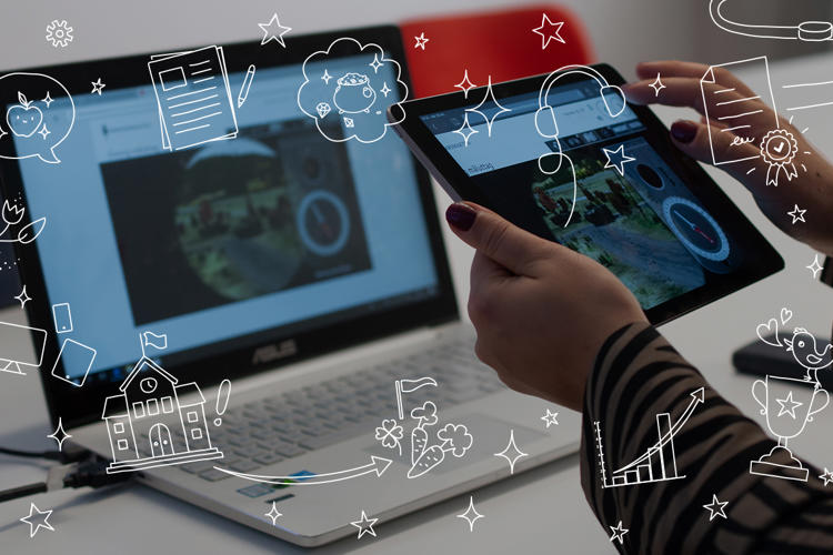 dator och padda visar samma innehåll